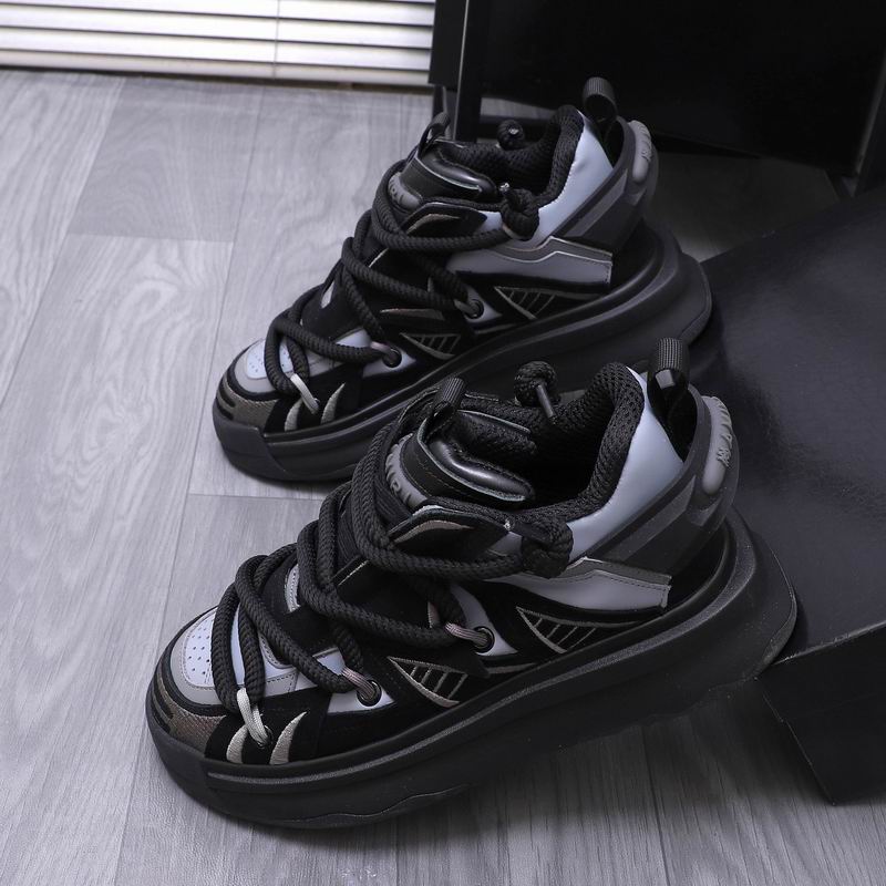 Amiri Bone Runner Sneaker — Black / White