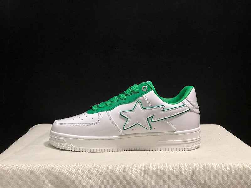 BAPE Bapesta Low in White / Kelly Green