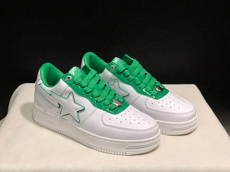 BAPE Bapesta Low in White / Kelly Green
