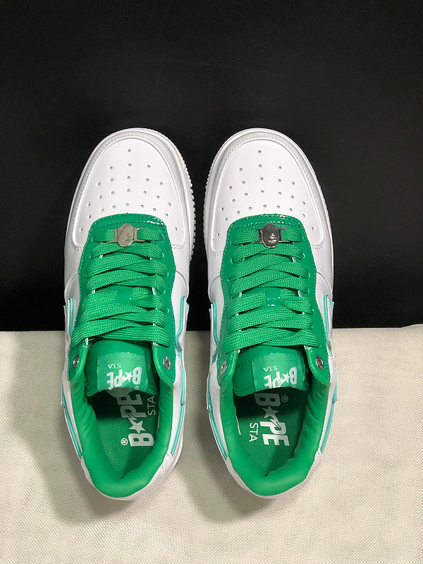 BAPE Bapesta Low in White / Kelly Green